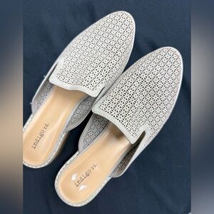 Indigo Slip-On Mules in Light Beige